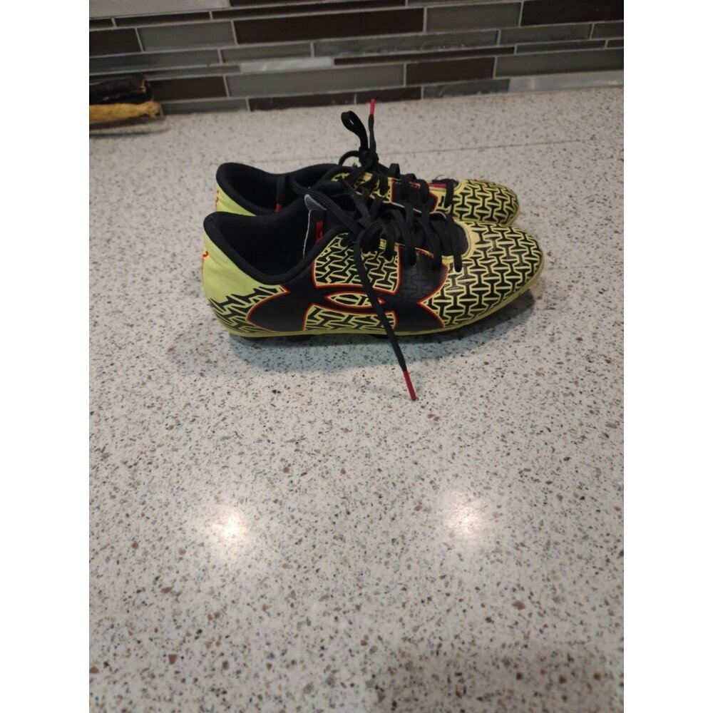 Under Armour Yellow Black Youth Kids Size 3 3Y Low Top Soccer Cleats Shoes